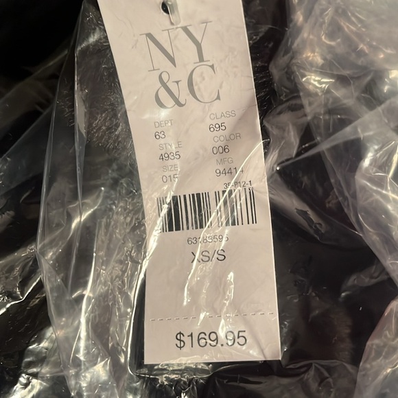 NWT $169 size XS/S faux fur black New York & Co jacket - Picture 9 of 12